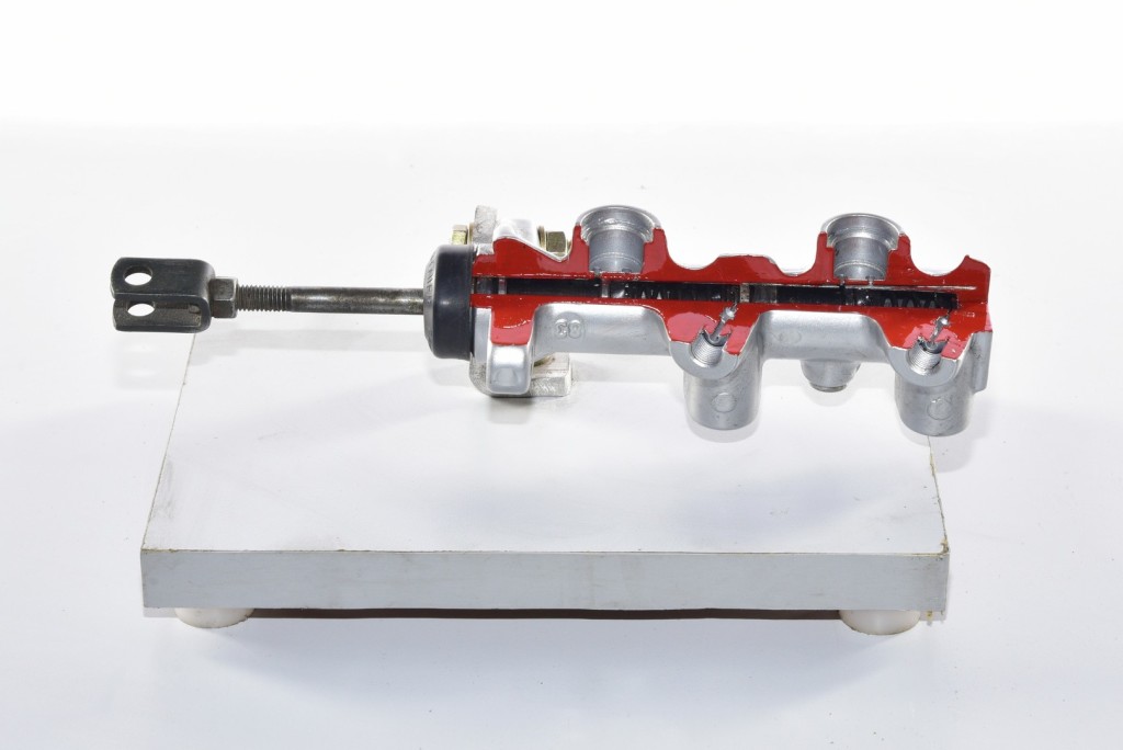 Cut Section Model of Master Cylinder